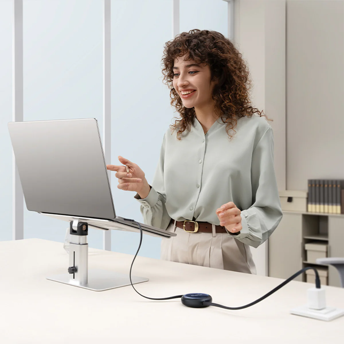 Baseus Nomos Retractable USB-C Cable 100W 4.9ft - Image 6